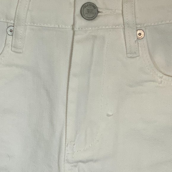 NWT Blank NYC Head in the Clouds White Jean Shorts - Picture 4 of 7